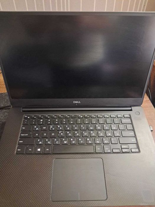 Dell Precision 5530 i9 / 32 ГБ / 1 ТБ SSD / Quadro P2000 4 ГБ