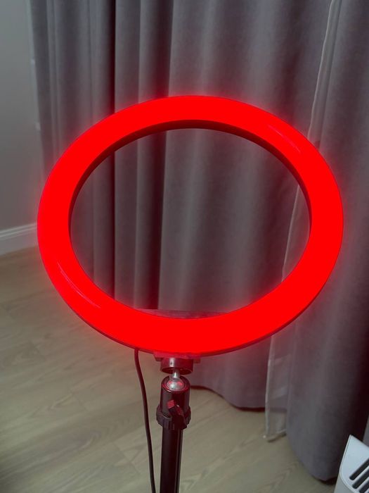 Кільцева лед лампа з тримачем для телефону