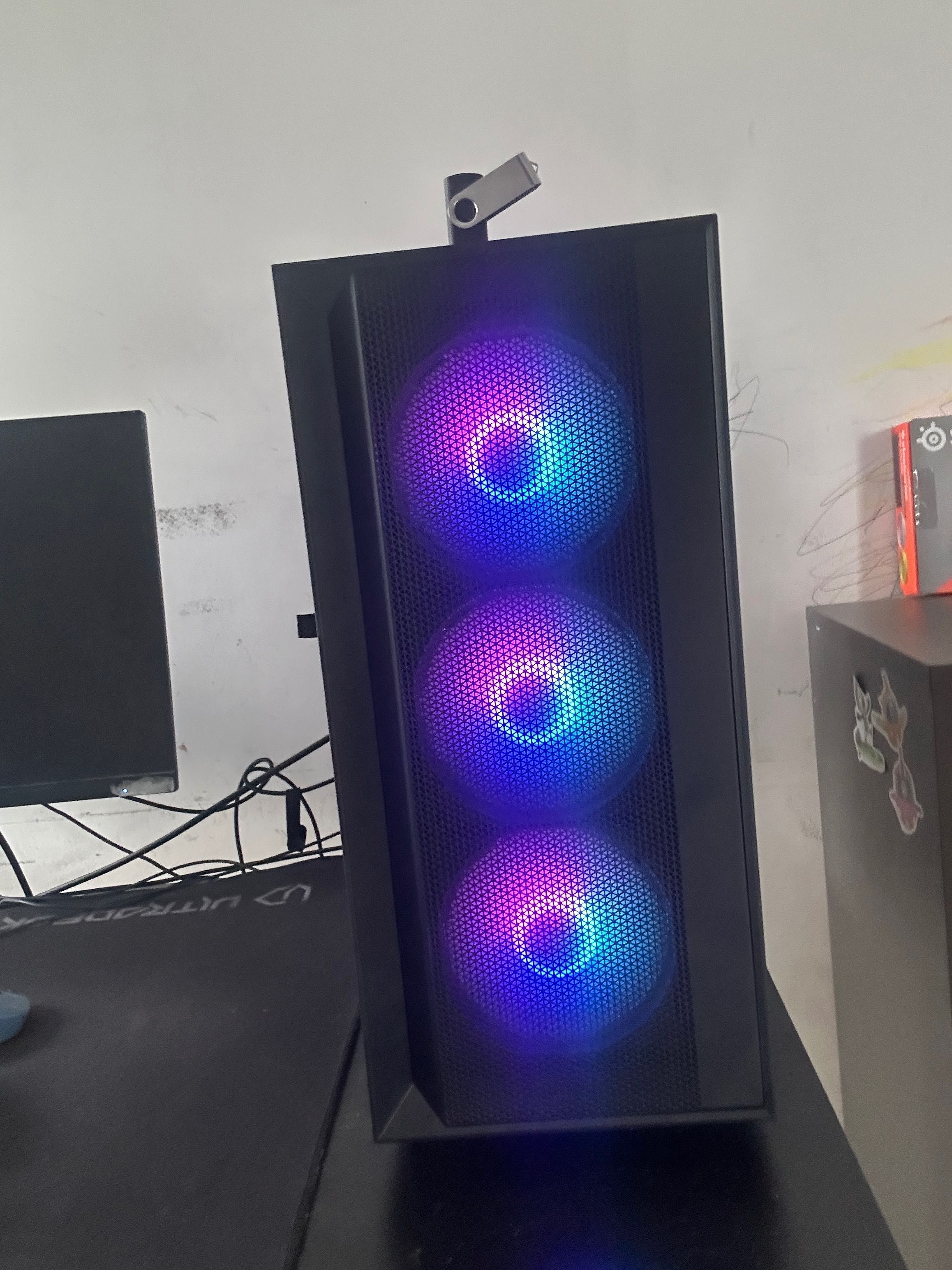 Komputer i7 12700f 4060 rtx