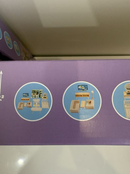 Деревʼяний будинок для ляльок/ ляльковий будинок