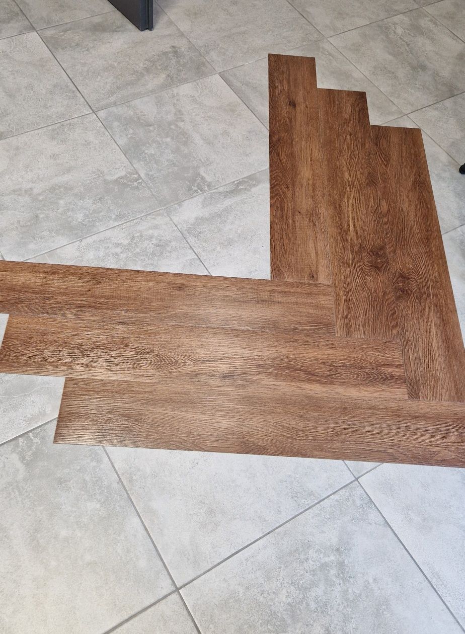 Panele vinylowe, lvt