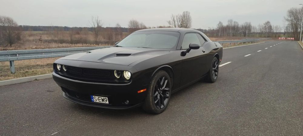 Dodge Challenger Bezwypadkowy prywatny Dodge Challenger Blacktop, auto jak nowe