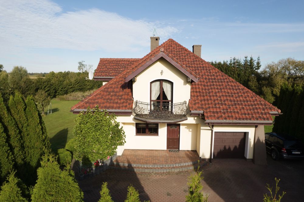 Dom jednorodzinny 180m na 1ha działce z prywatnym stawem!