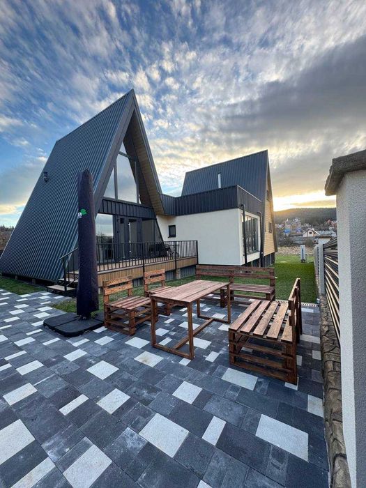 Пропонуємо   сучасний затишний і продуманий будинок в Горах в Східниці