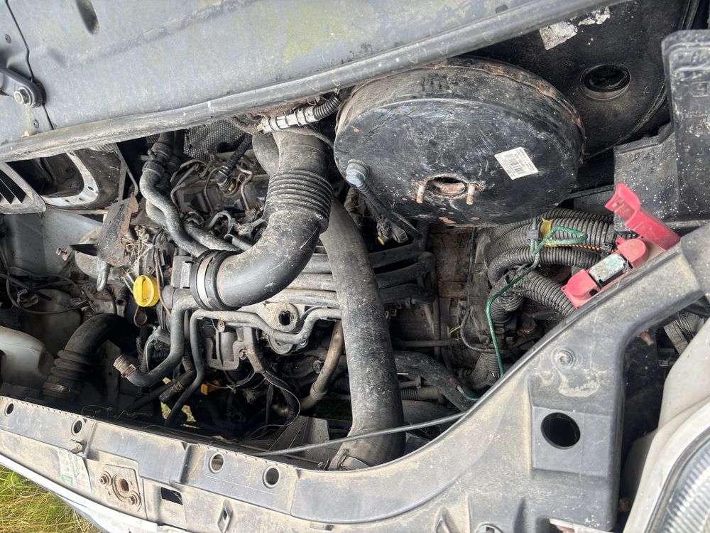 Silnik 2.2 dci 90km master 2.  08r skrzynia biegów
