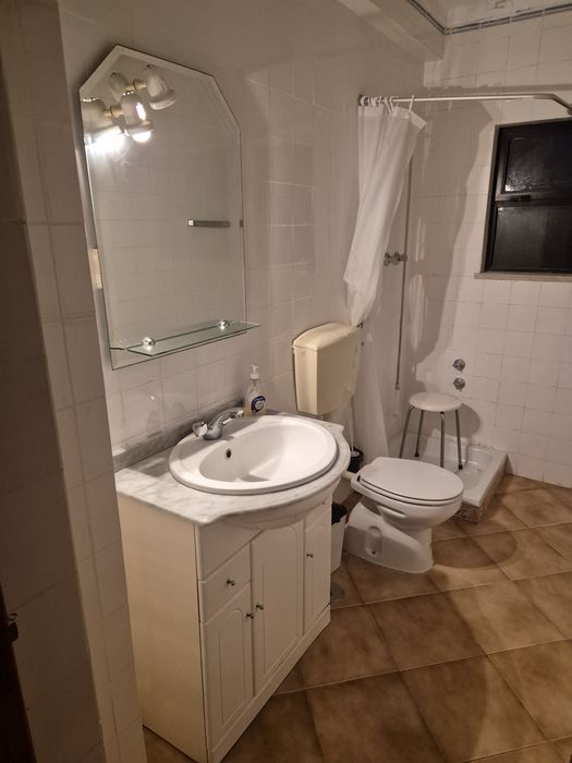 5 Lavatórios - casa de banho