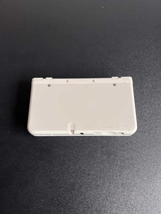 New Nintendo 3DS Branca com 100+ Jogos