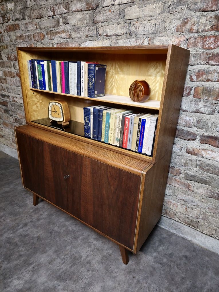 Komoda/biblioteczka Jitona po renowacji