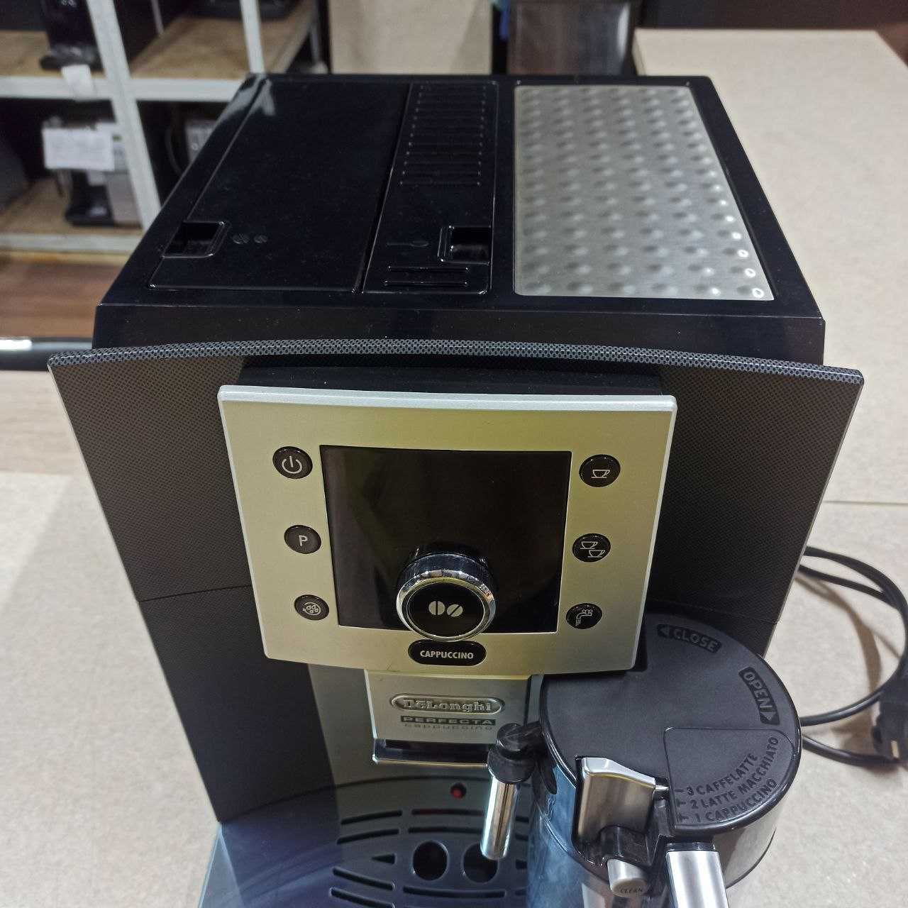 Кавоварка Delonghi perfecta capuccino+автомутичний капучінатор делонги