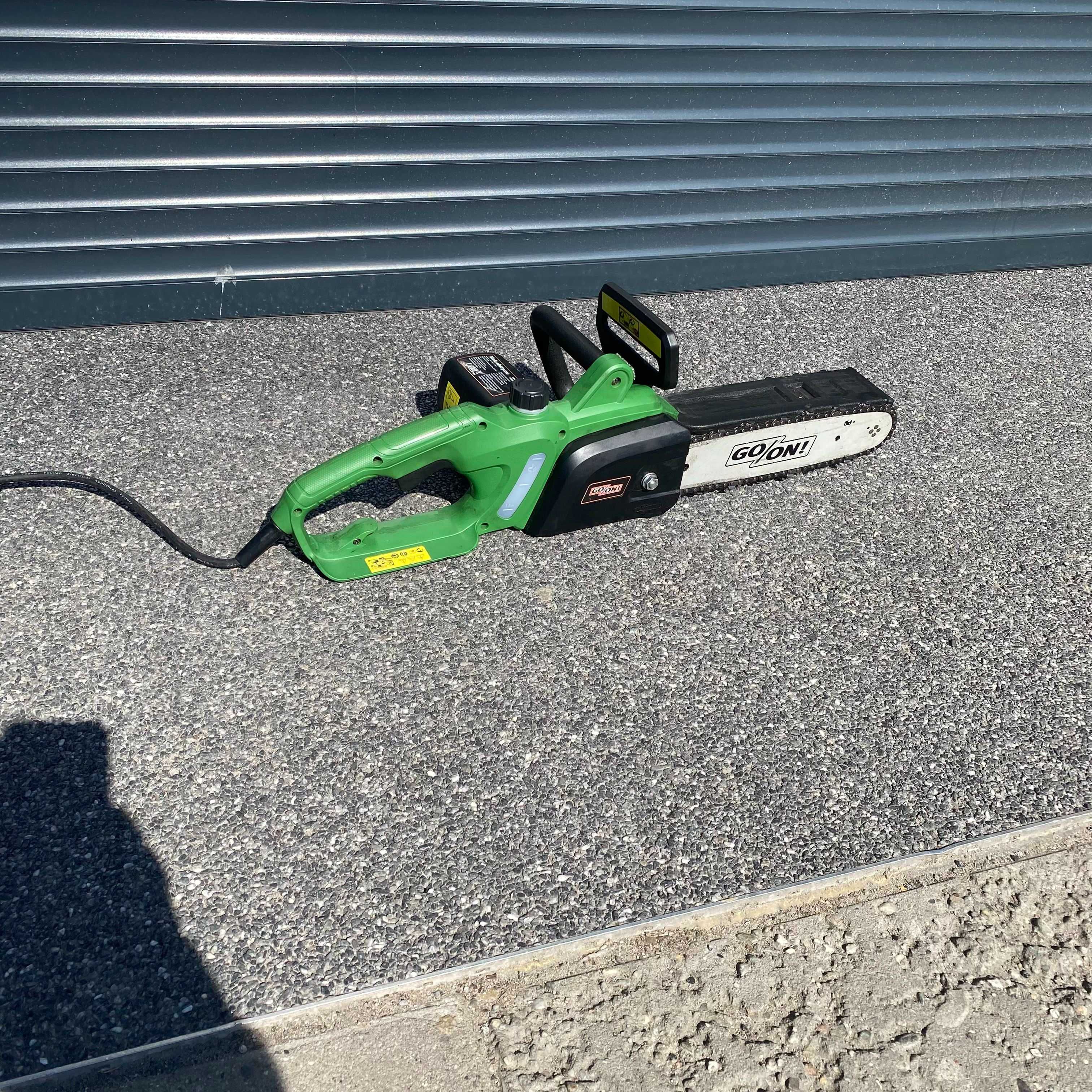 Pilarka elektryczna Go On   1400W