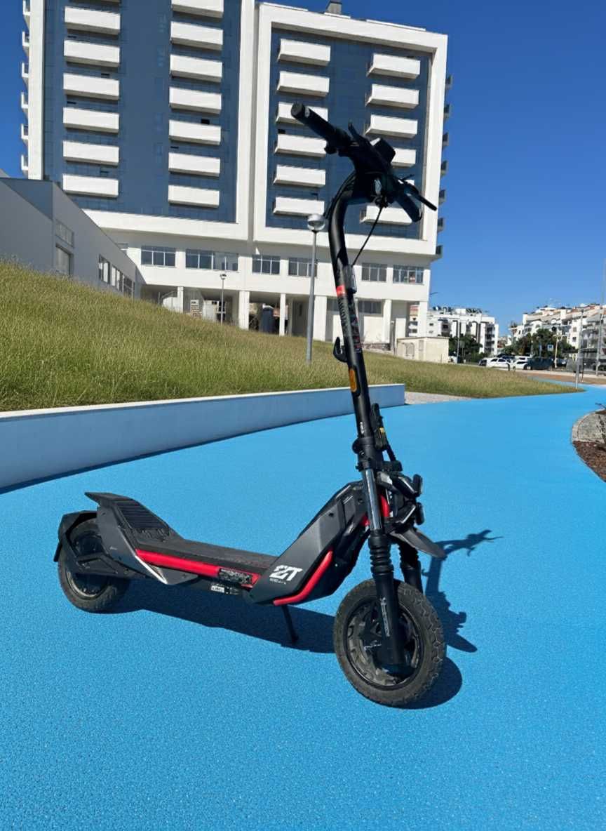 Trotinete Elétrica Segway ZT3 Pro E
