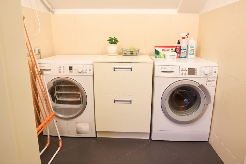 Продам дом на правом берегу реки Днепр пос.Ямбург с.Днепровое