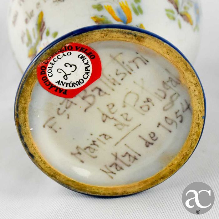 Jarra em faiança Battistini “Natal de 1954”, Colecção António Capucho