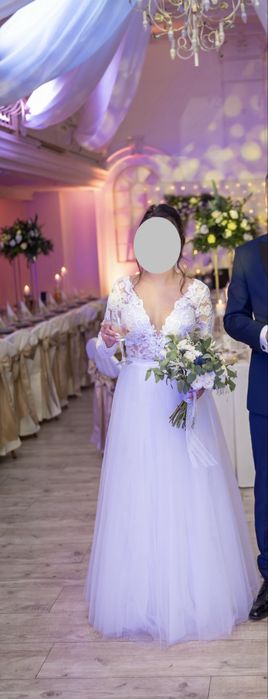 Suknia ślubna koronka