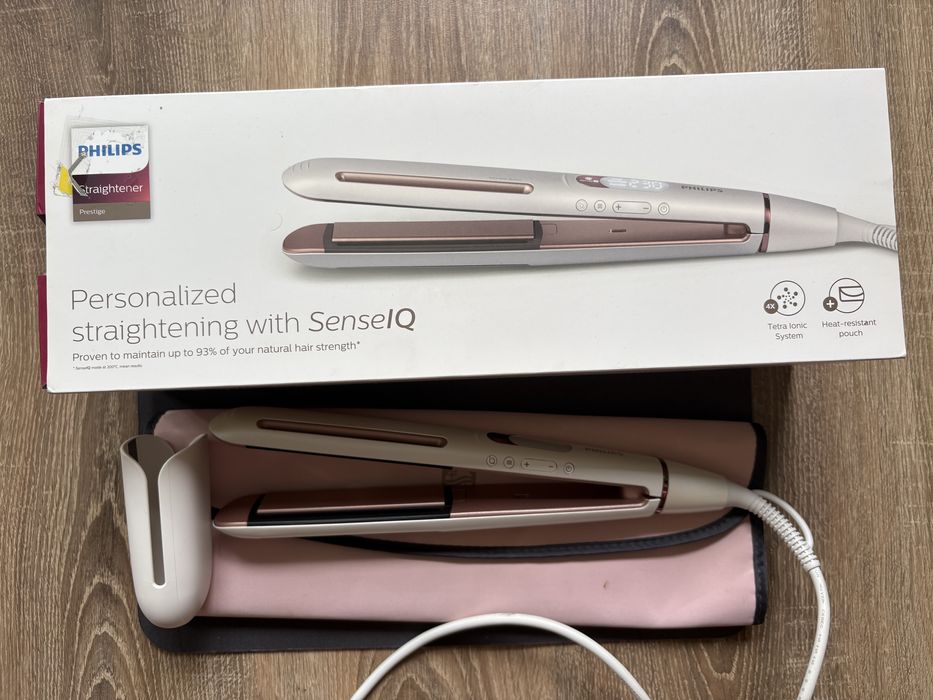 Вирівнювач волосся Philips BHS830/00 плойка