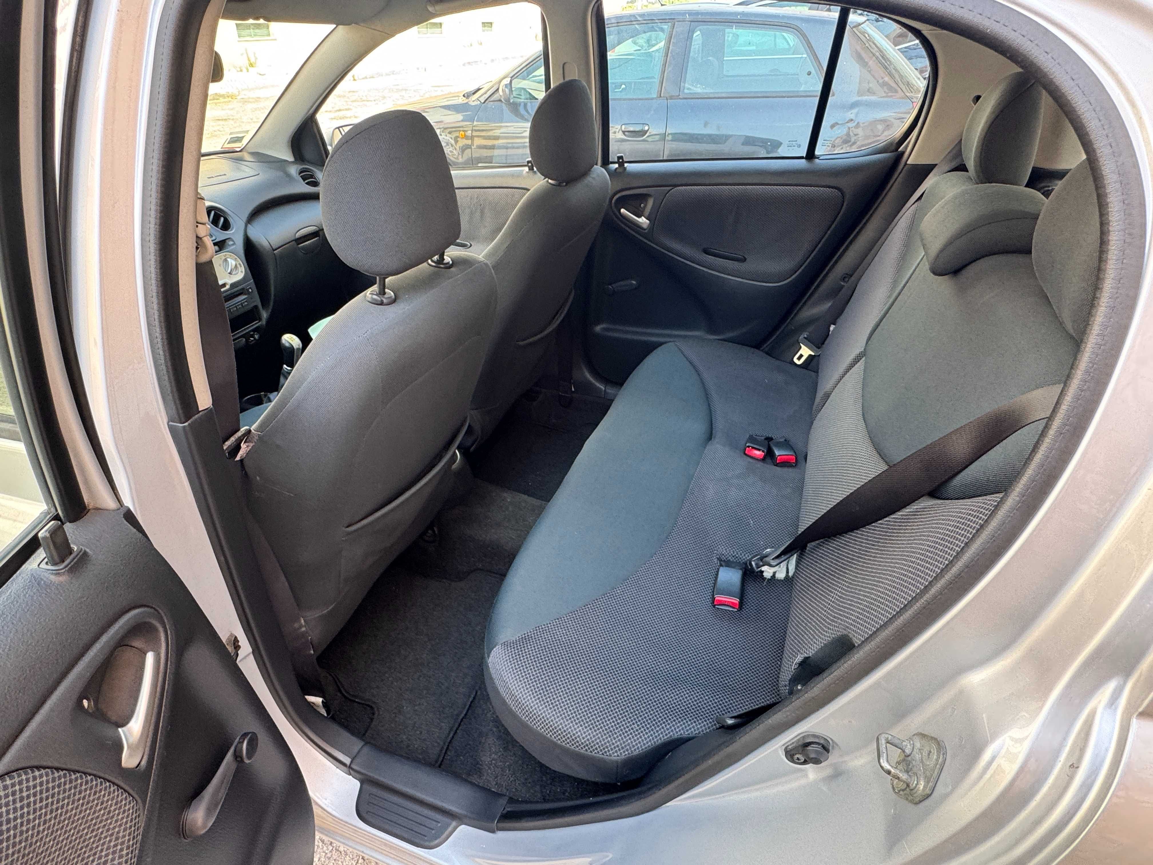 Toyota YARIS C/220 mil Km de 2003 e AC