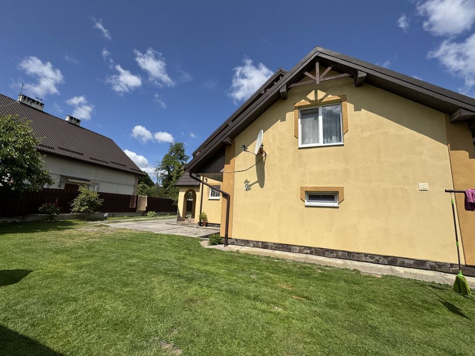 Продаж будинку Лісневицька