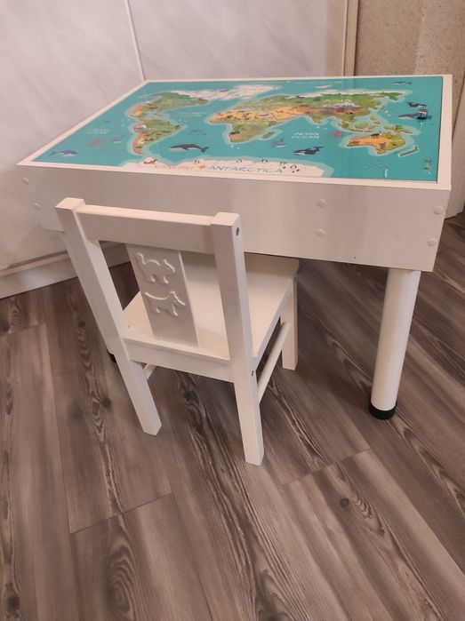 Столик дитячий зі стульчиком.