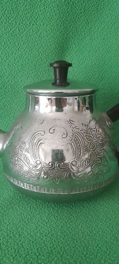 Stary czajniczek 0,8 l aluminiowy