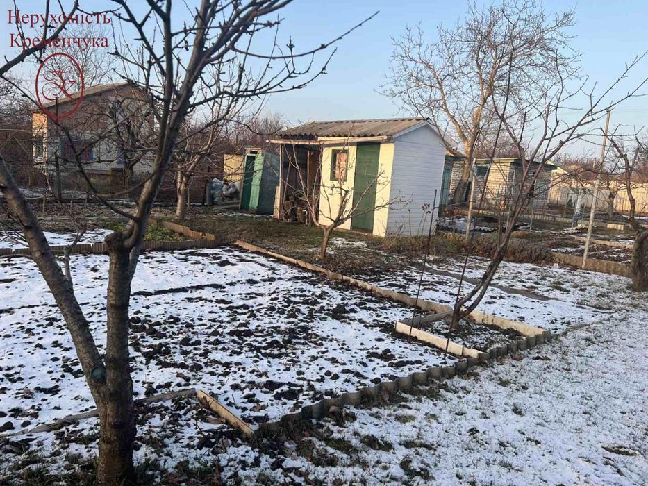 Продам дачу на березі річки!