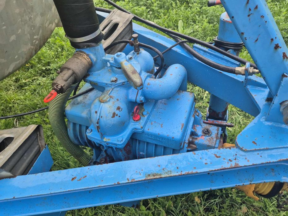 Wóz ascenizacyjny/Beczkowóz 6000l