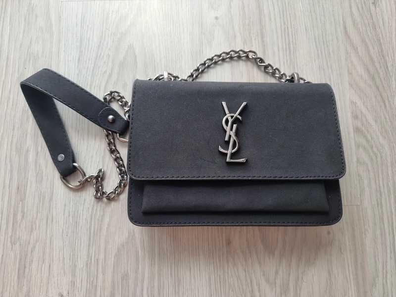 Sprzedam torebkę kopertówkę z napisem YSL w kolorze czarnym