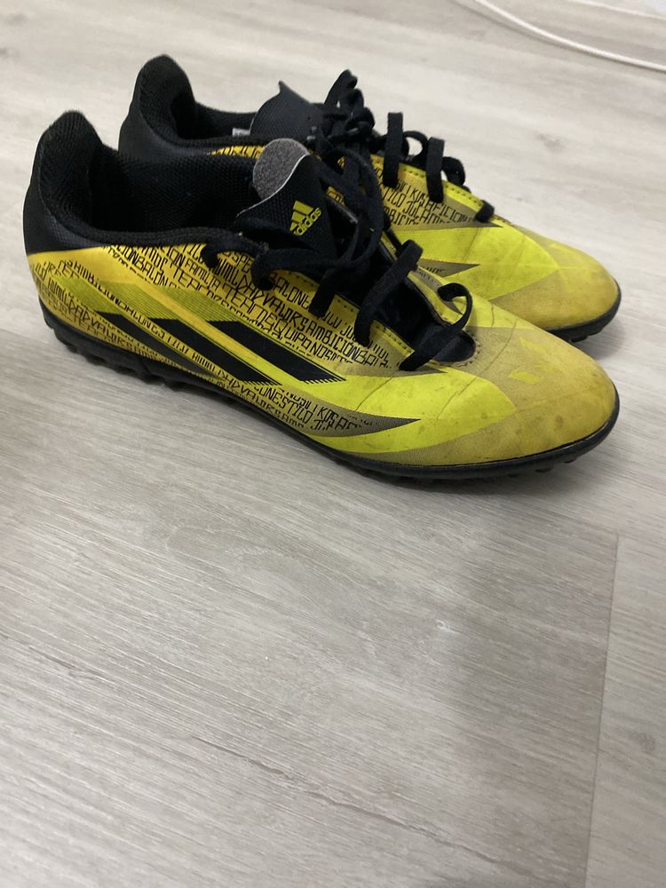 Chiteiras de futsal linha messi