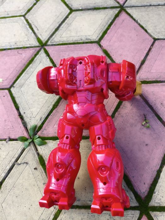 Продам Велику Дитячу іграшку Залізного чоловіка