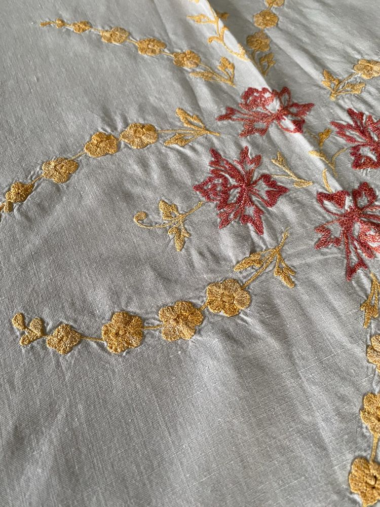 Toalha de mesa bordado manual 150 × 205