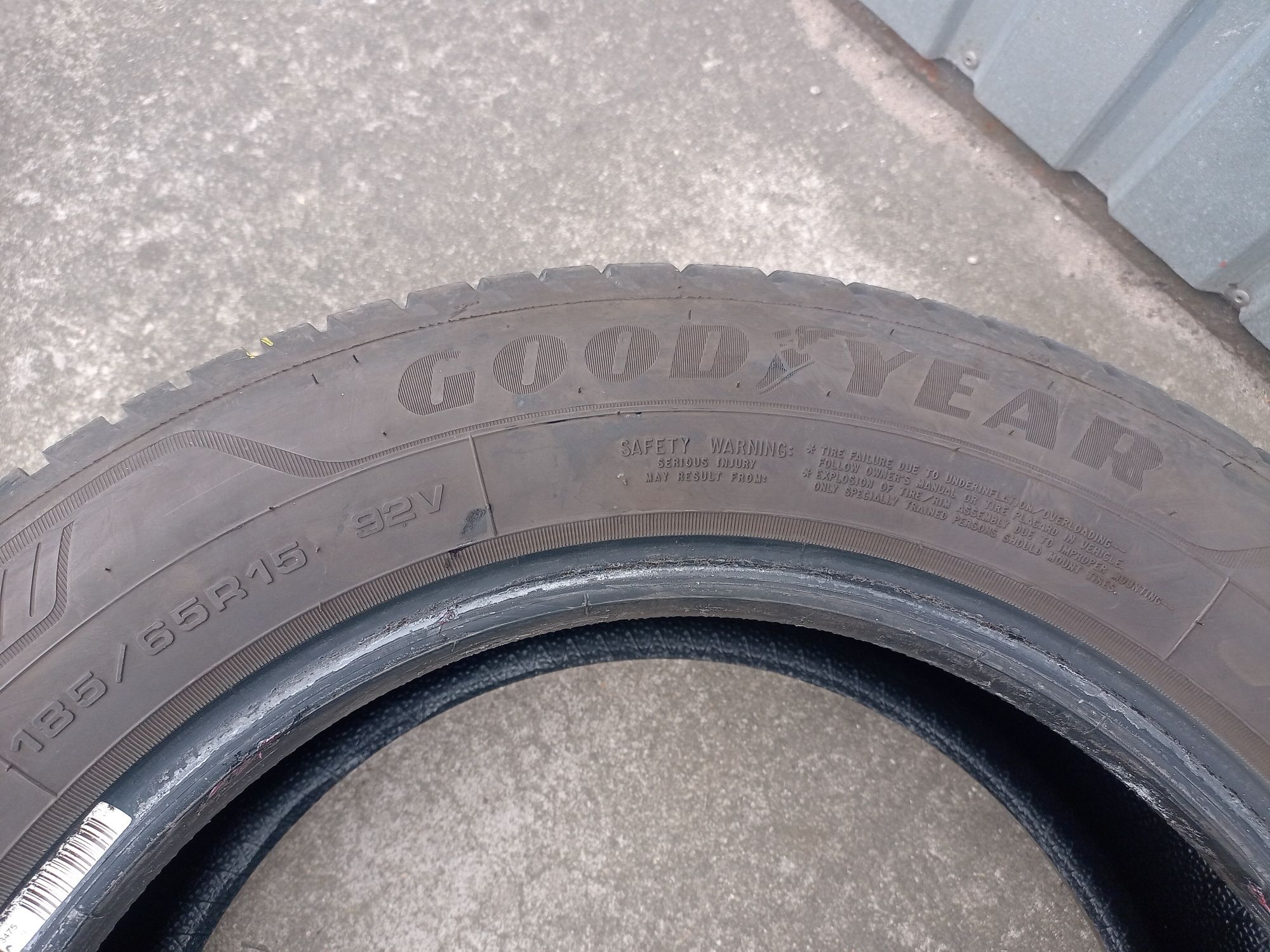 4x opony całoroczne Goodyear Vector 4Seasons 185/65R15