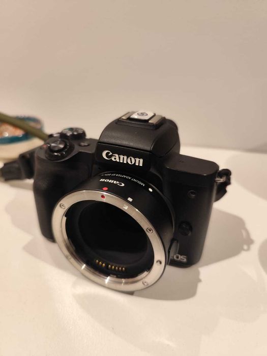 Reservado CANON M50 + adaptador EF-EOS M
