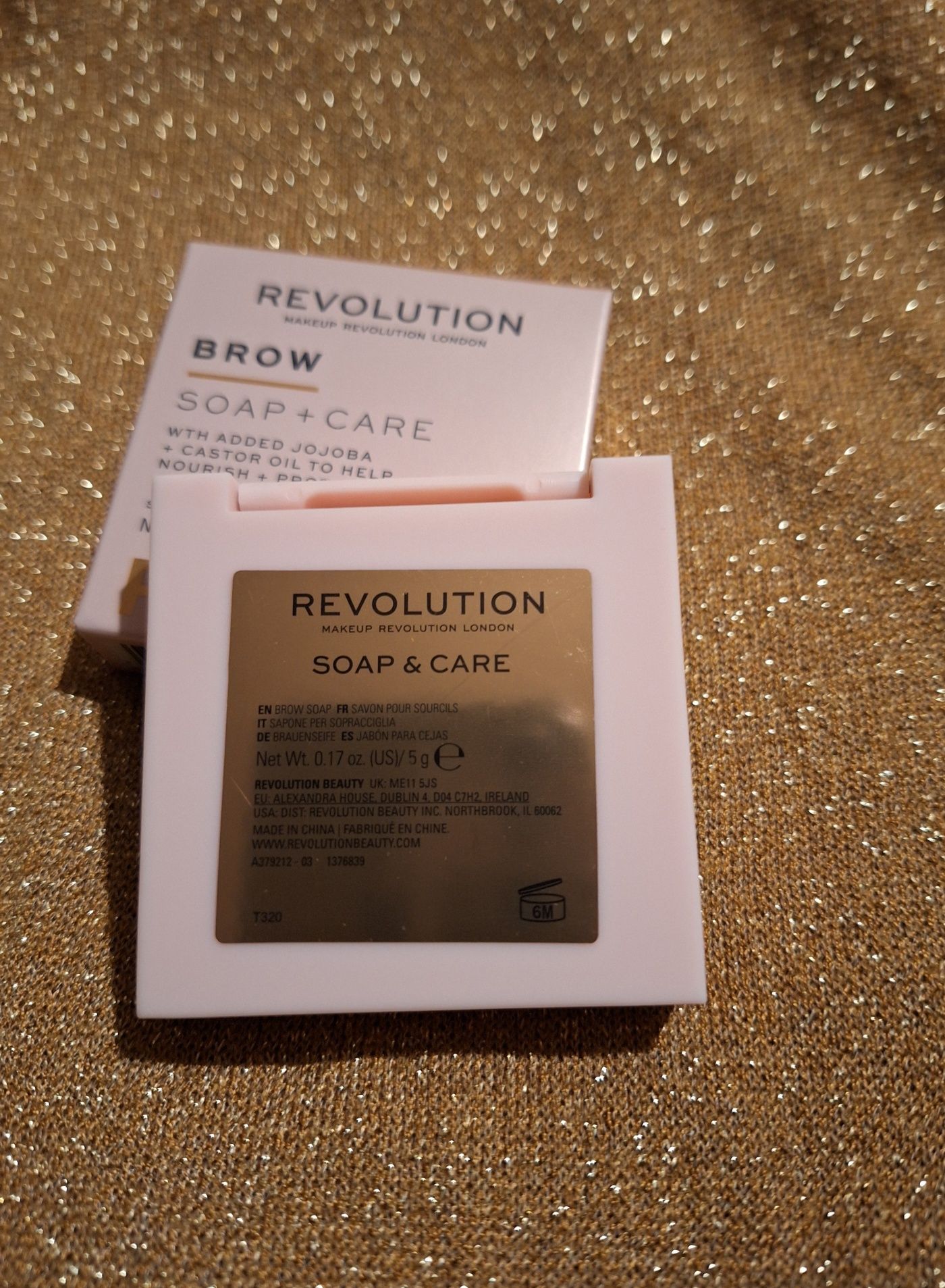 Revolution rehab, mydełko do brwi