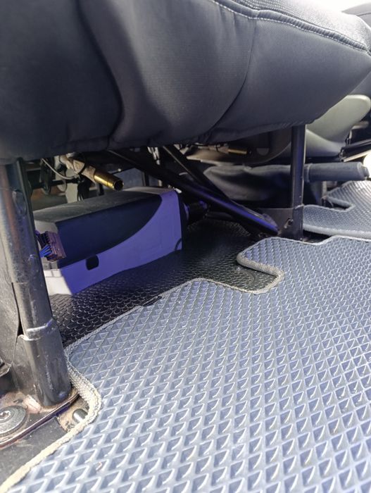 Опель віваро 1.9