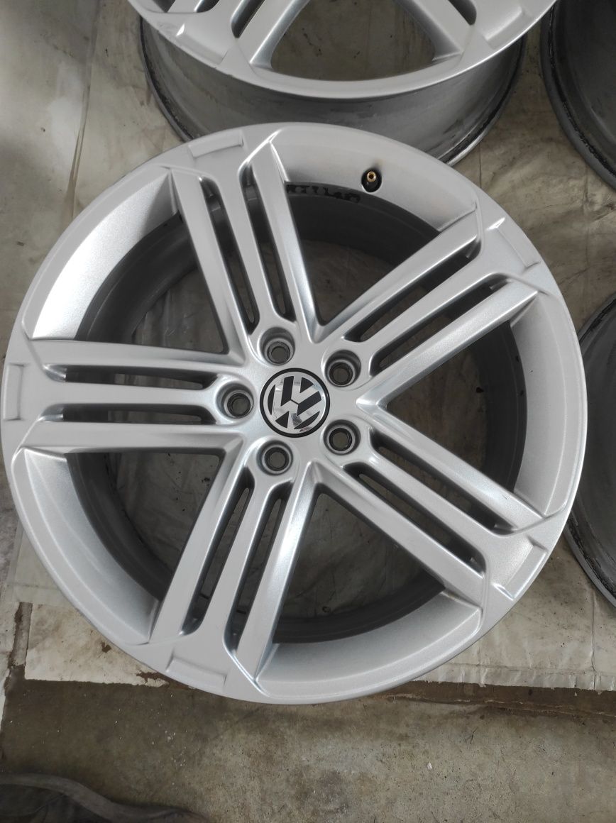 494 Felgi aluminiowe ORYGINAŁ VW Volkswagen R 19 5x112 otwór 57,1