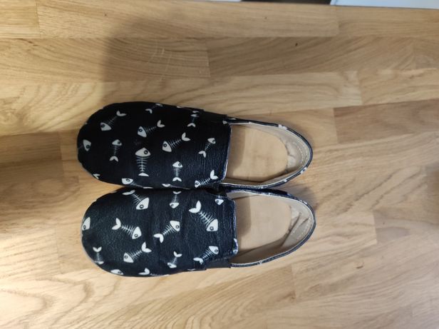 Kapcie pantofle pantofelki tenisówki slippers family 32