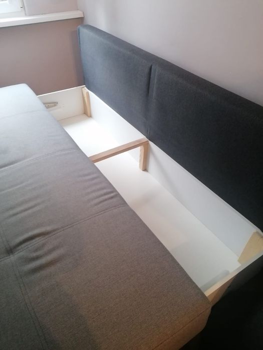 Kanapa rozkładana z pojemnikiem
