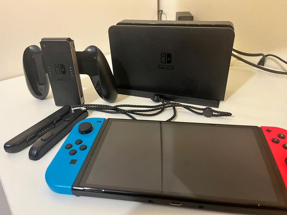 Nintendo Switch OLED + Karta pamięci + Gra + caly zestaw! *JAK NOWE*