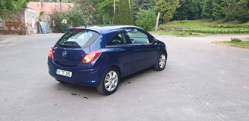 Opel Corsa D 1.2 2007r