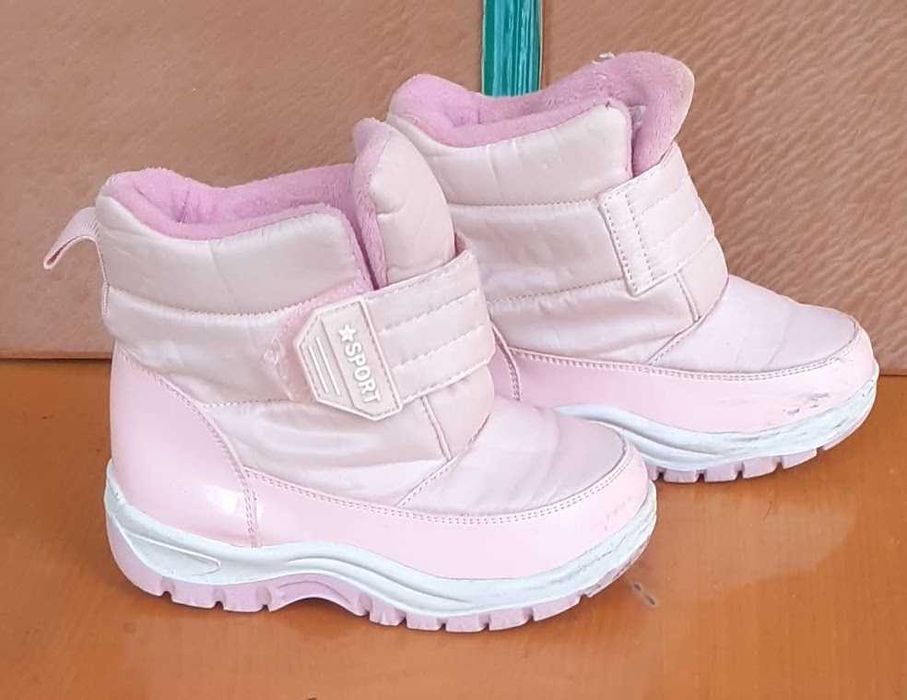 Сапожки тёплые, размер 28.