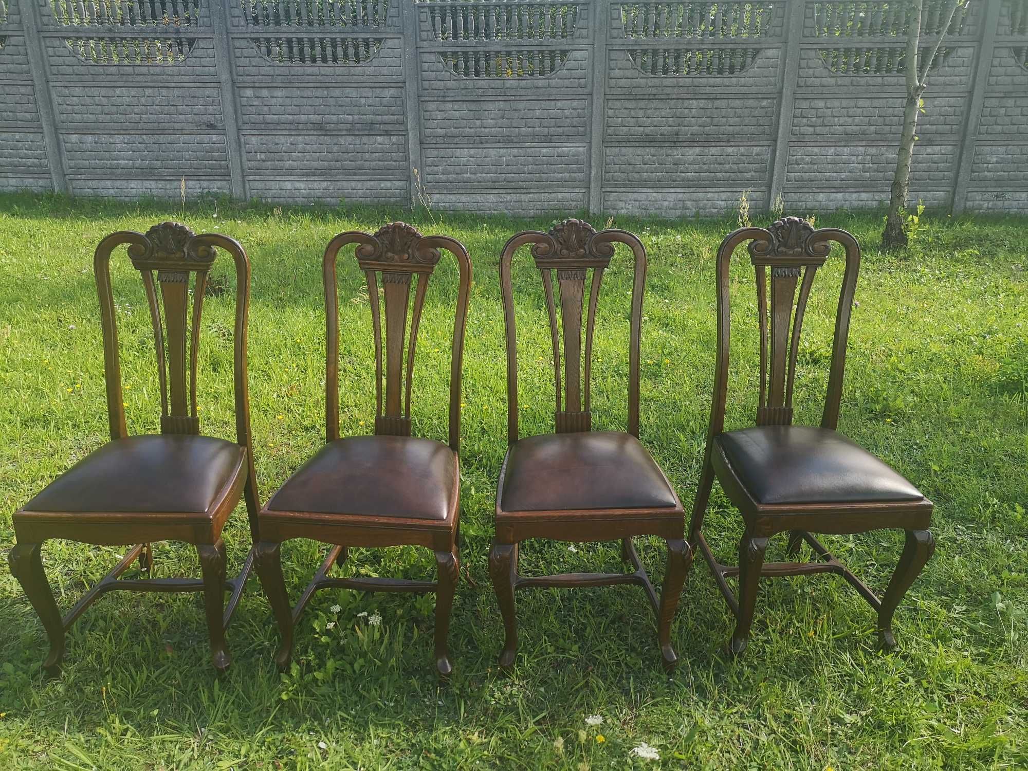 Krzesła eklektyczne