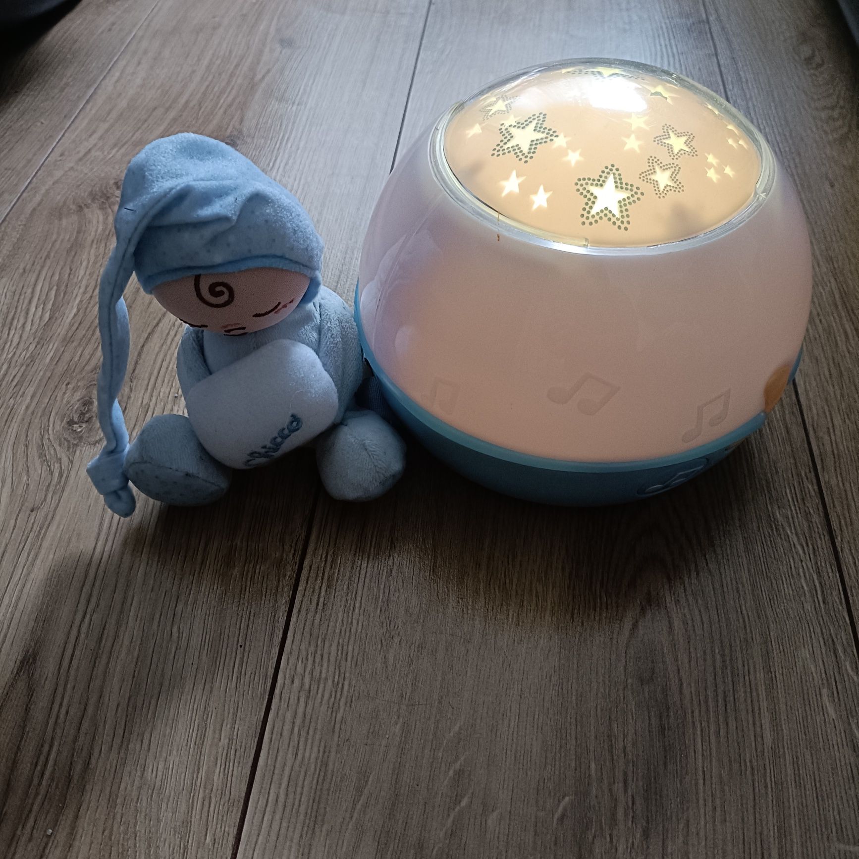 Projektor chicco gwiazdki, muzyka, pozytywka lampka