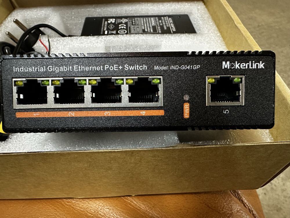 MokerLink IND-G041GP - 5-портовий PoE Gigabit DIN-DIN комутатор