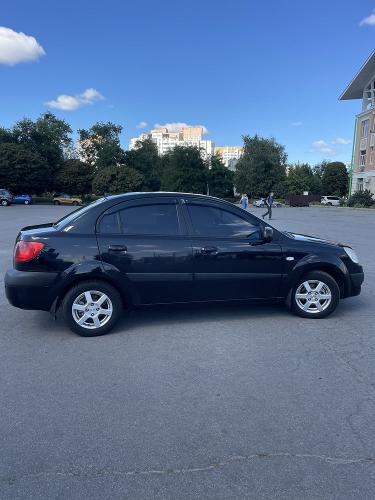 Продам Kia Rio 2008 г. 1.4 газ/бензи