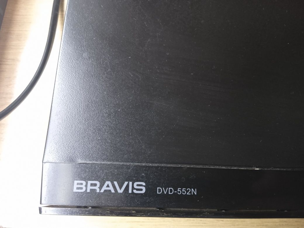 DVD плейер Bravis