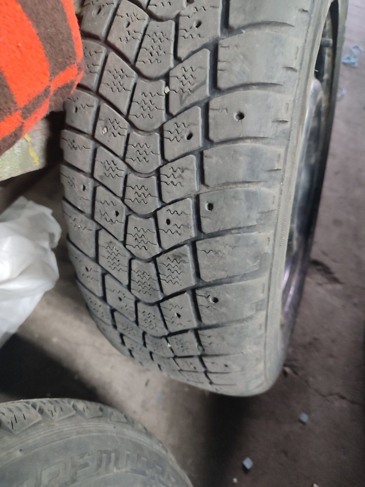 Продам оригинальные штампы на БМВ 30