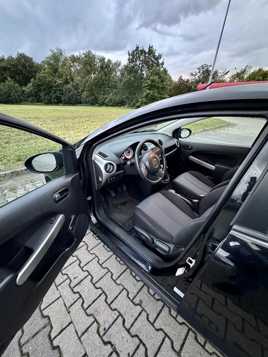 Mazda 2 – 2009 - świeży przegląd, OC do 03/2026 + opony zimowe
