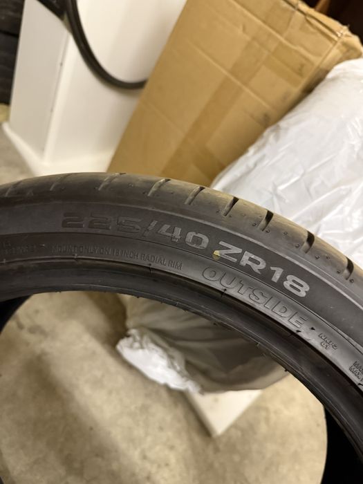 Nokian 225 40 18