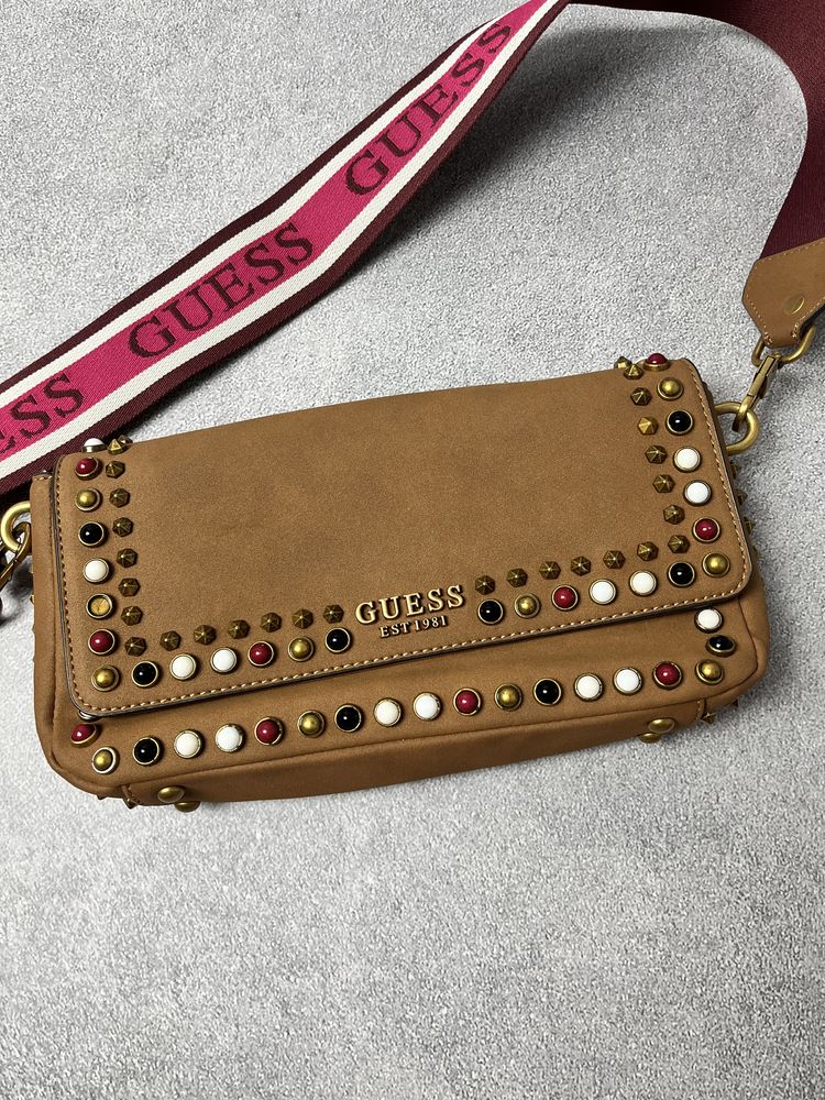 Сумочка через плечо Guess