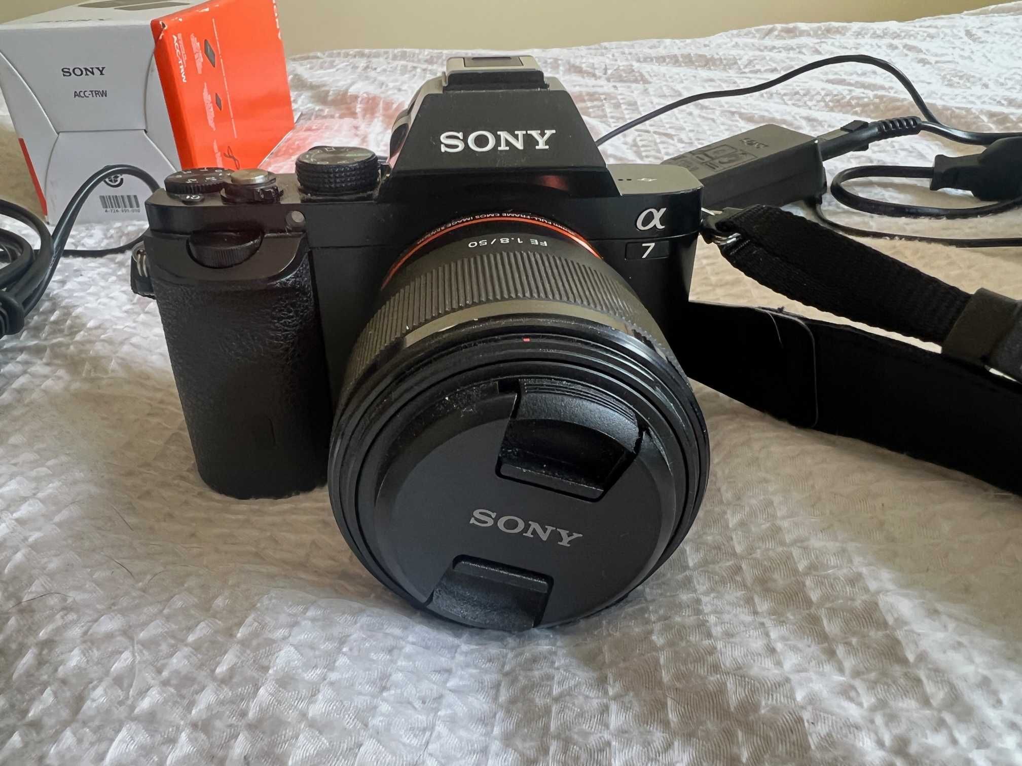 Sony a7 + lente Sony 50mm/F1.8 + carregador e bateria