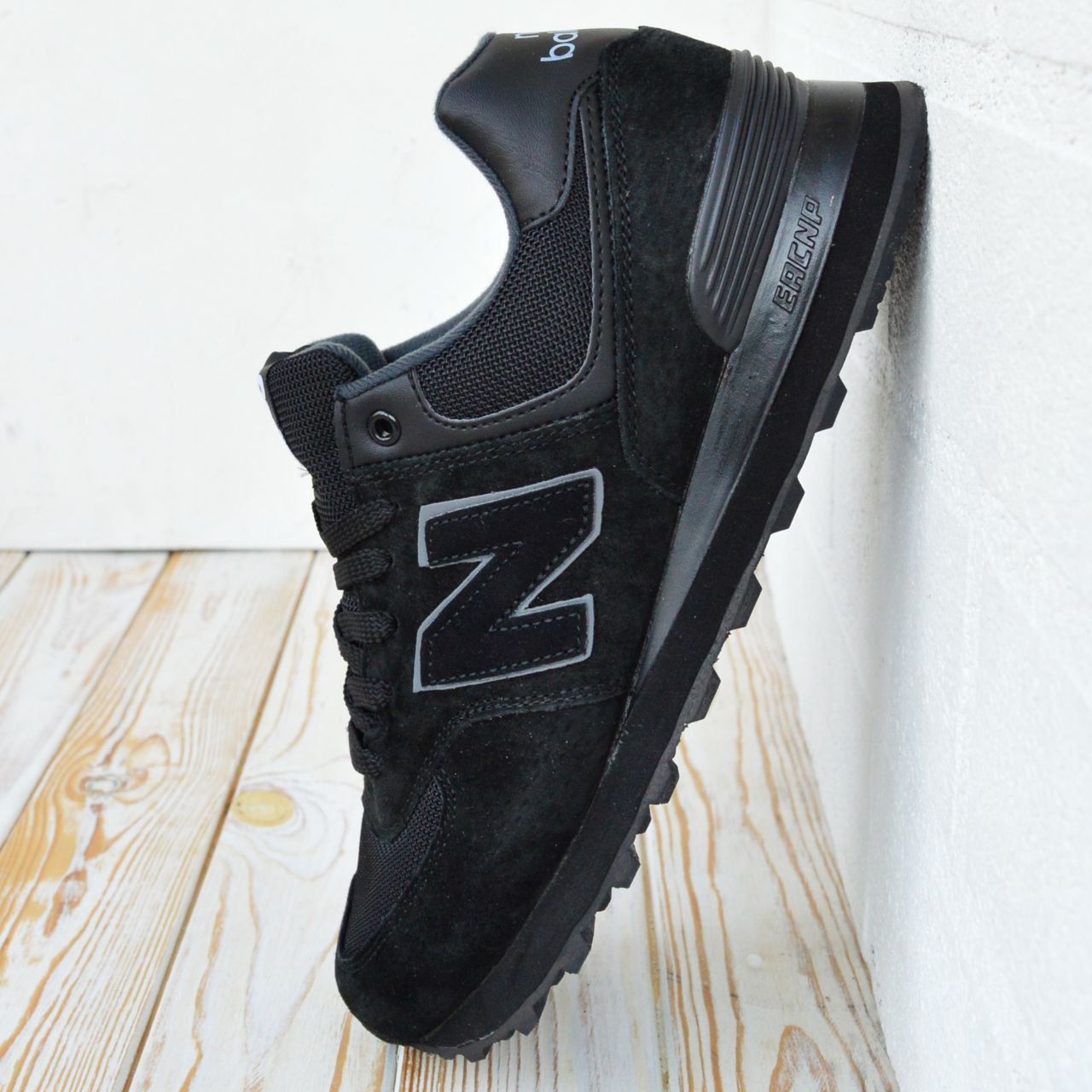 Жіночі кросівки New Balance 574 Black